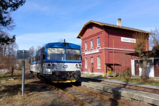 Wagon motorowy 809 na stacji końcowej w Jakartovicach, 2.03.14.